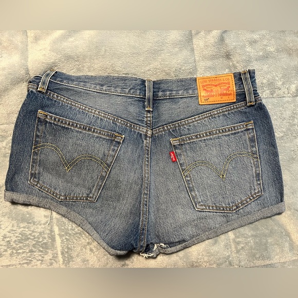 Levi’s Jean shorts - size 29 - Picture 3 of 3